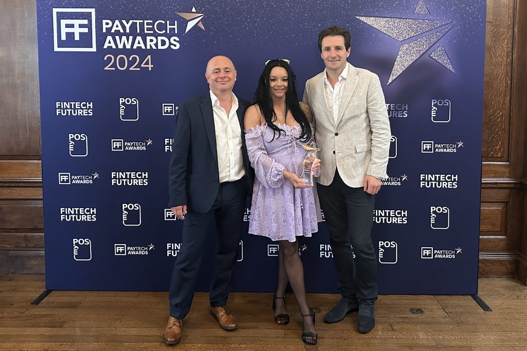 B4B Payments Wins Best Business Cards Initiative at PayTech Awards 2024!